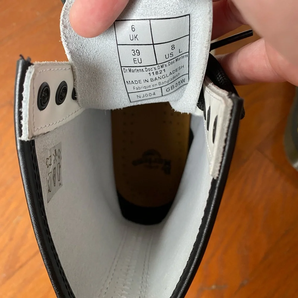 White Doc Martens NWOT - Picture 4 of 8